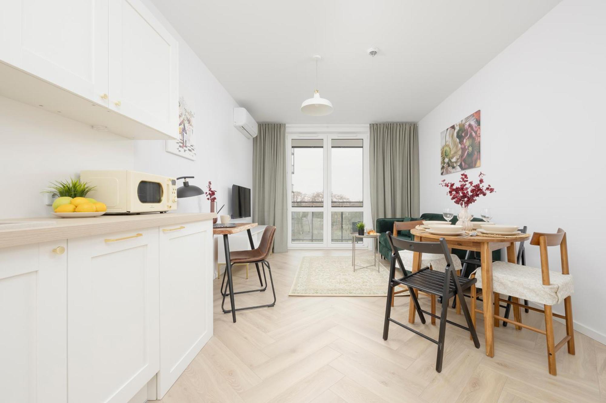 Modern With Balcony Near Aleje Jerozolimskie By Renters Varsovia