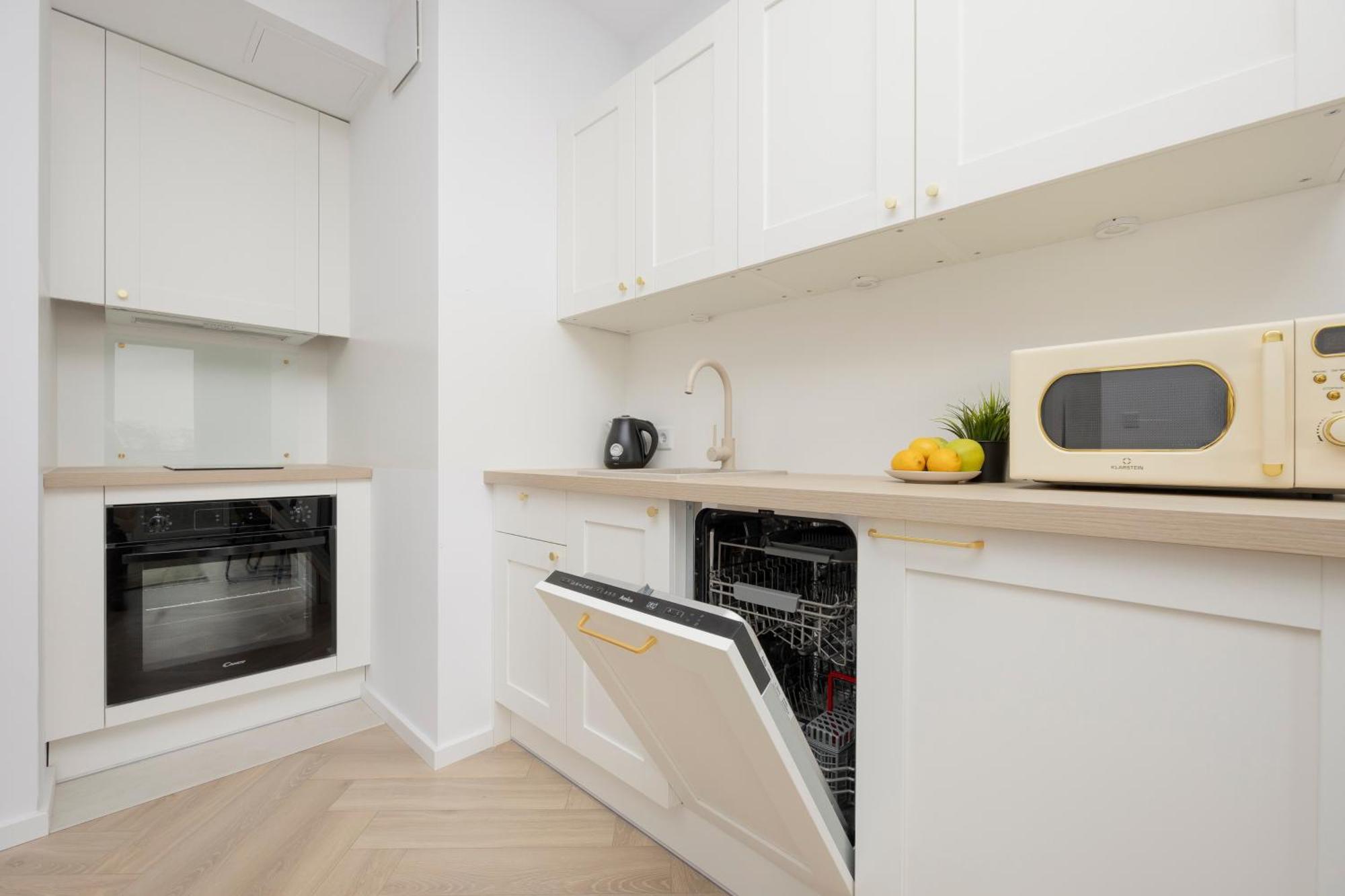 Apartamento Modern With Balcony Near Aleje Jerozolimskie By Renters Varsovia
