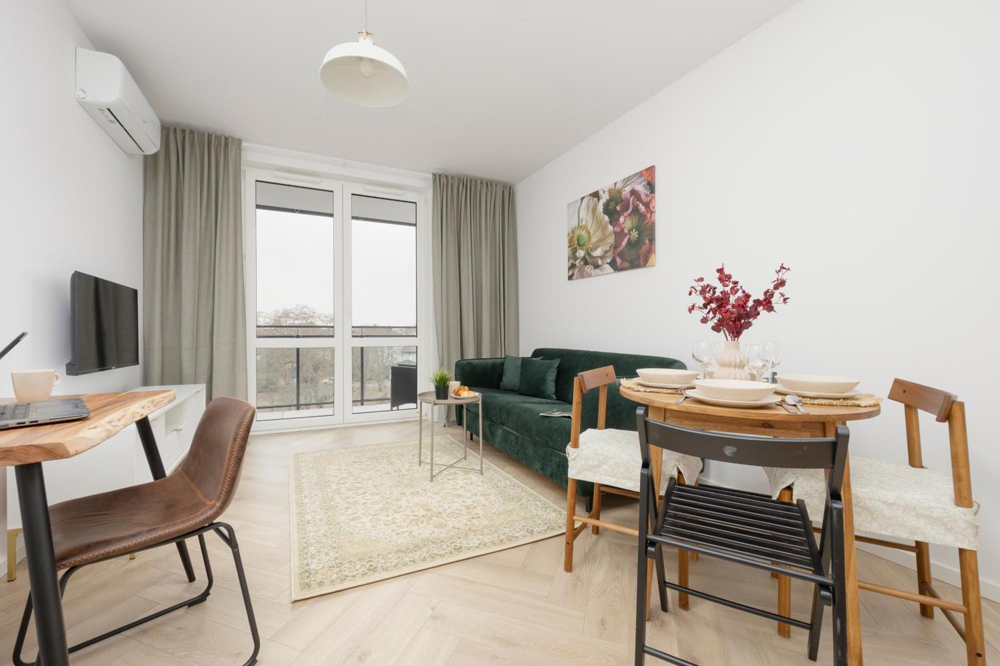 Apartamento Modern With Balcony Near Aleje Jerozolimskie By Renters Varsovia